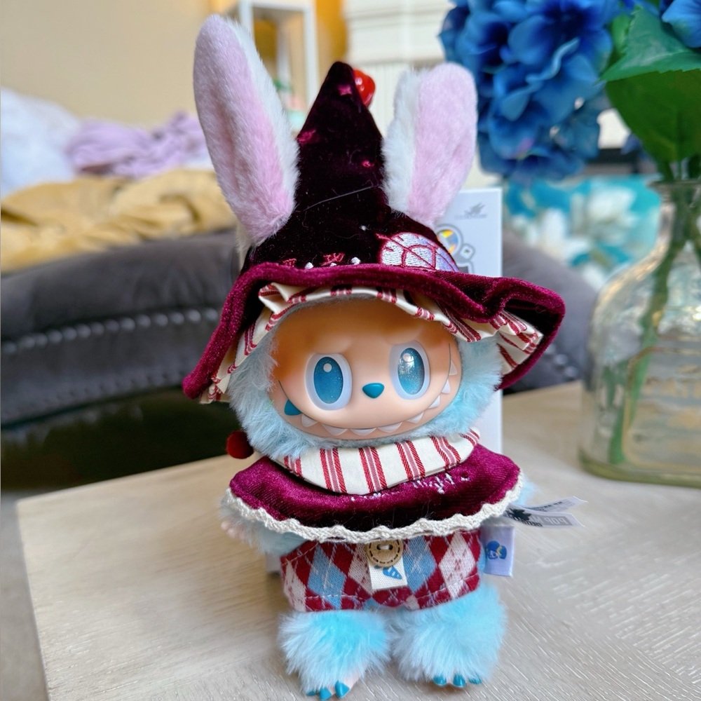 Labubu outfit set - The burgundy bunny